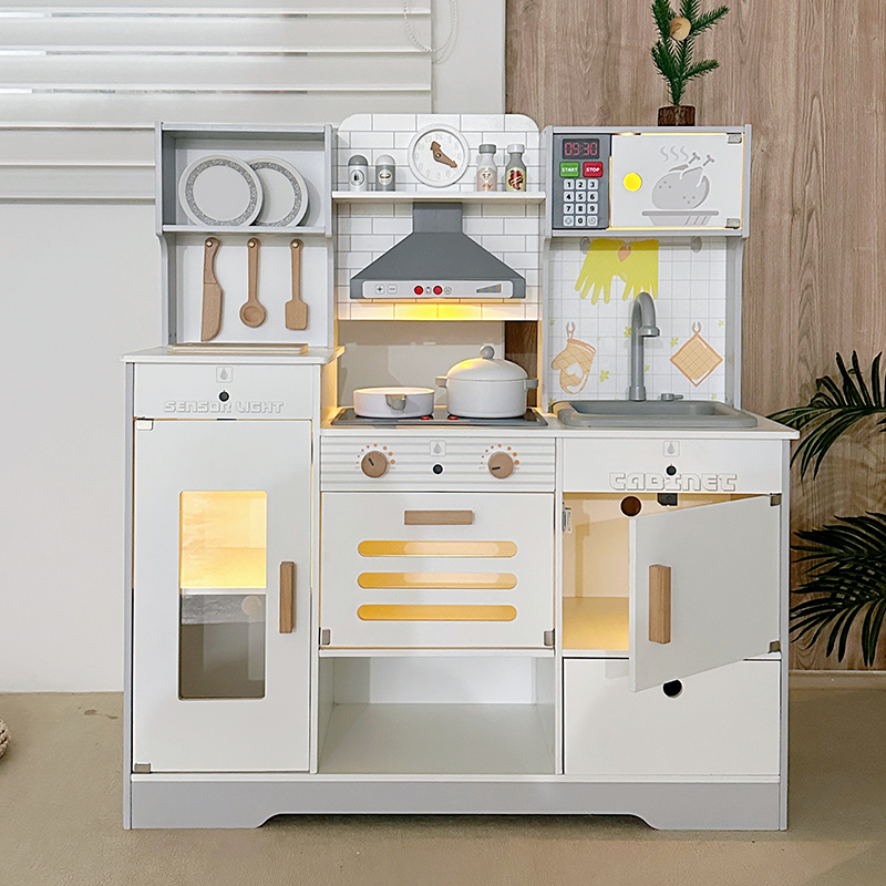 Wooden pretend play kitchen set with circulating water, sound and light effects, cooking stove, baby toys and playground